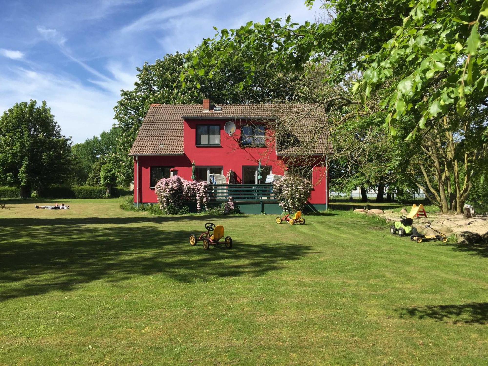 Ferienhaus 1 _ Ferien Im Gutspark Mattchow Εξωτερικό φωτογραφία